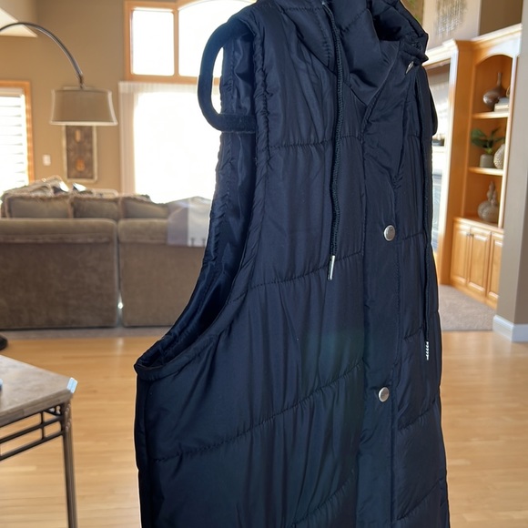 Muyise Women's Plus Size Long Down Vest - Picture 3 of 10